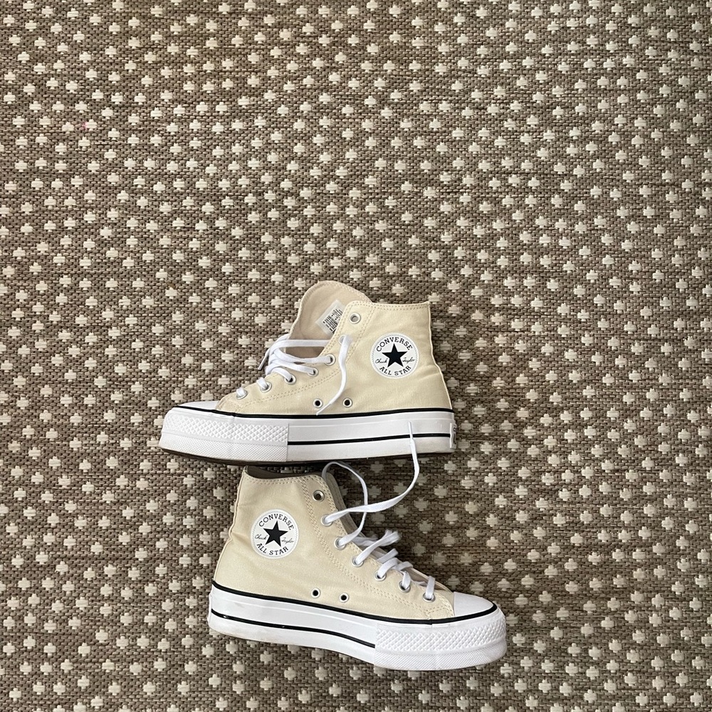 Converse Cream High-Top platform size 8 EUC